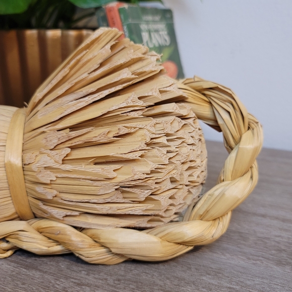 🎉HP VTG Carved Wood + Reed Cat Decoy - Picture 4 of 16